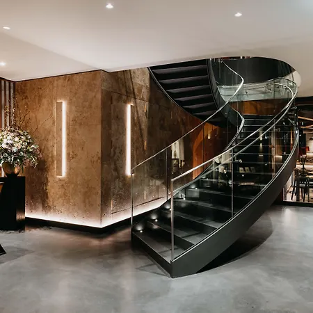 DO&CO Hotel München-2